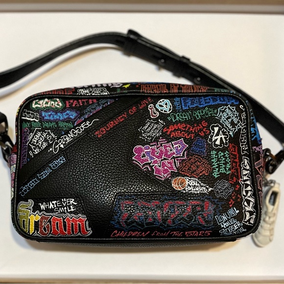 Golden Goose Black Graffiti Star Hammered Leader Crossbody Handbag. one size - Picture 2 of 6